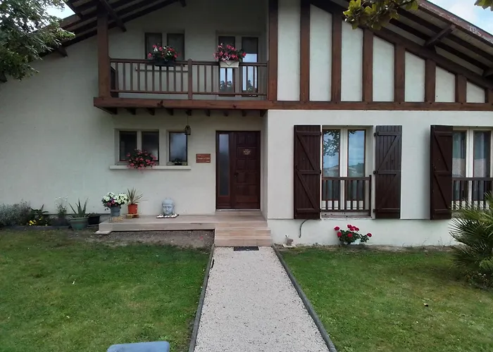 La De Jeny Nocleg ze śniadaniem 3*